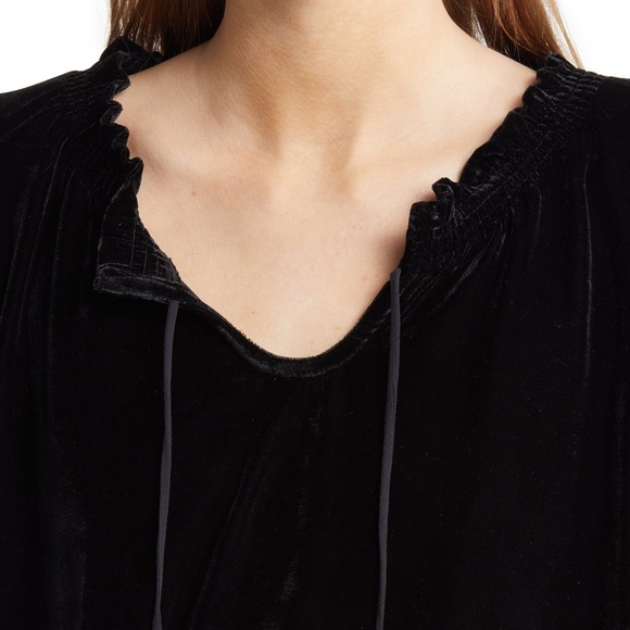 NWT FREE PEOPLE TERESE VELOUR CROP TOP IN BLACK
S - Picture 4 of 12